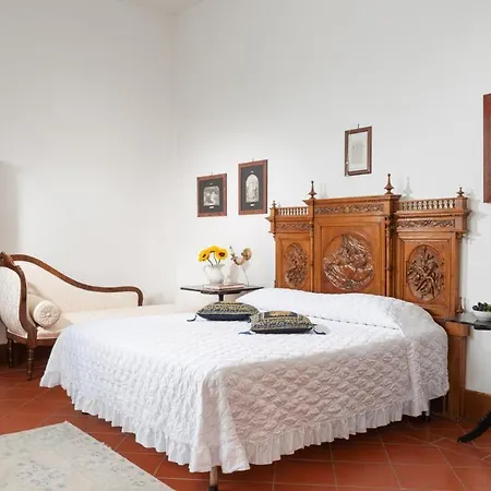 Licia 12 Villa